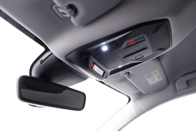 PEUGEOT 308 usata, con Touch screen