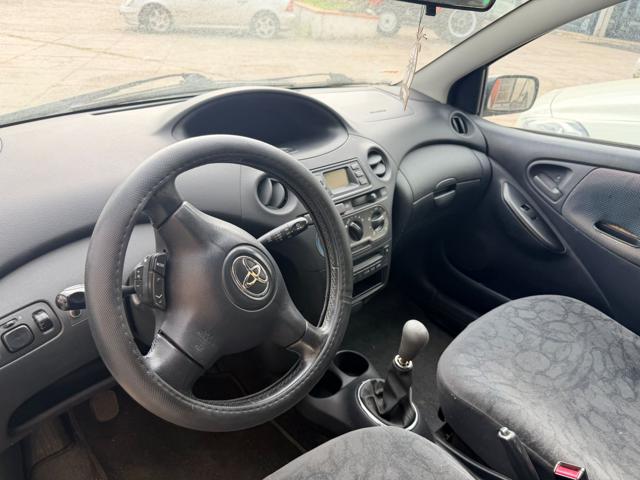 TOYOTA Yaris usata, con Airbag