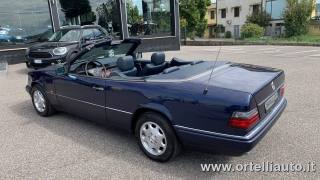 MERCEDES-BENZ E 200 usata 28