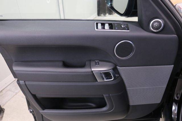 LAND ROVER Range Rover Sport usata, con Sensori di parcheggio posteriori