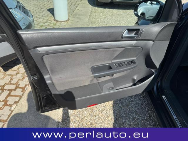 VOLKSWAGEN Golf usata, con Autoradio