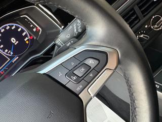 VOLKSWAGEN Taigo usata, con Luci diurne LED