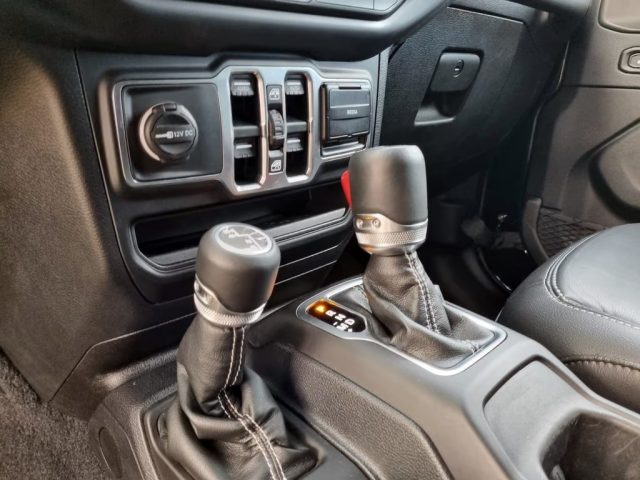 JEEP Wrangler usata, con Fendinebbia