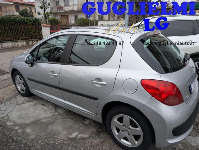 PEUGEOT 207 usata, con Autoradio