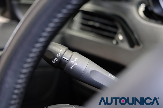 PEUGEOT 208 usata, con Specchietti laterali elettrici