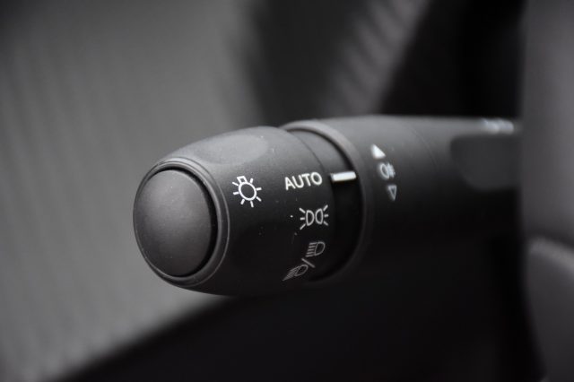 PEUGEOT 208 usata, con Luci diurne LED