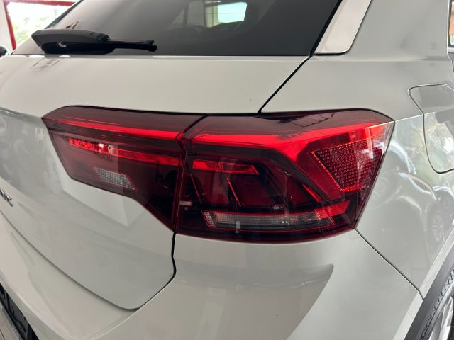 VOLKSWAGEN T-Roc usata, con USB