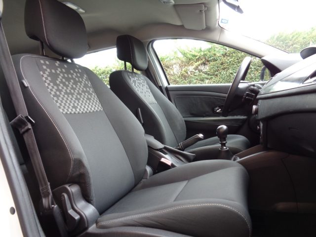 RENAULT Megane usata, con Controllo automatico clima