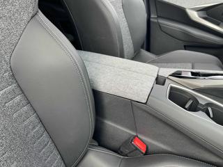 PEUGEOT 3008 usata, con Autoradio digitale