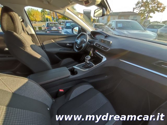 PEUGEOT 3008 usata, con Cruise Control