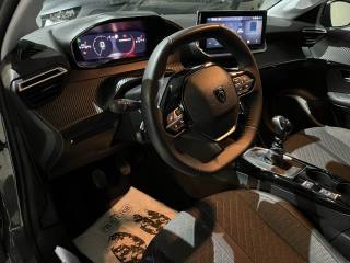 PEUGEOT 208 usata, con Controllo automatico clima