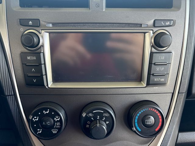 TOYOTA Verso-S usata, con Sedile posteriore sdoppiato