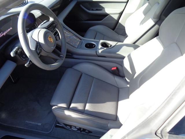 PORSCHE Taycan usata, con Fendinebbia