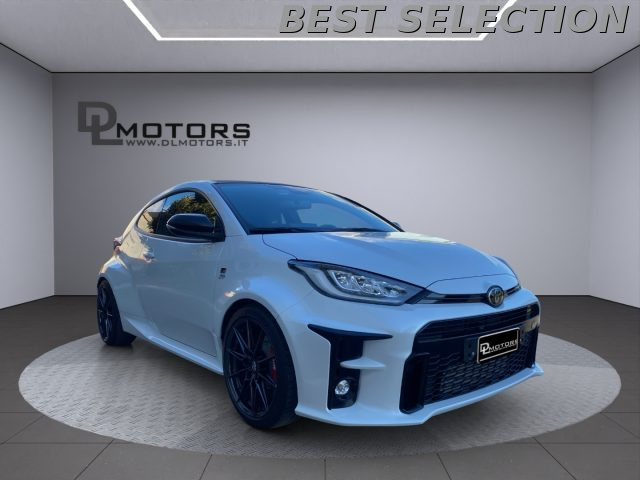 TOYOTA Yaris usata, con Interni in pelle