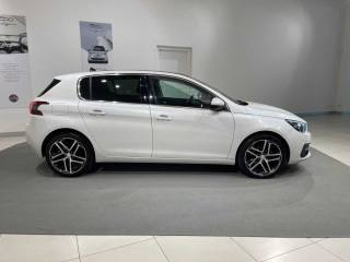 PEUGEOT 308 usata, con Autoradio