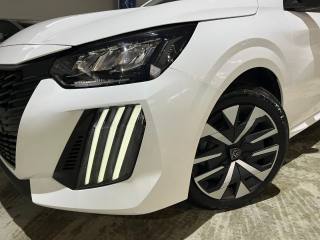 PEUGEOT 208 usata, con Alzacristalli elettrici