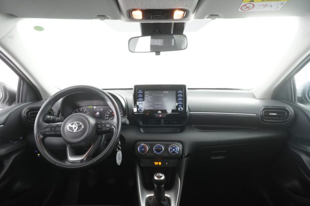 TOYOTA Yaris usata 11