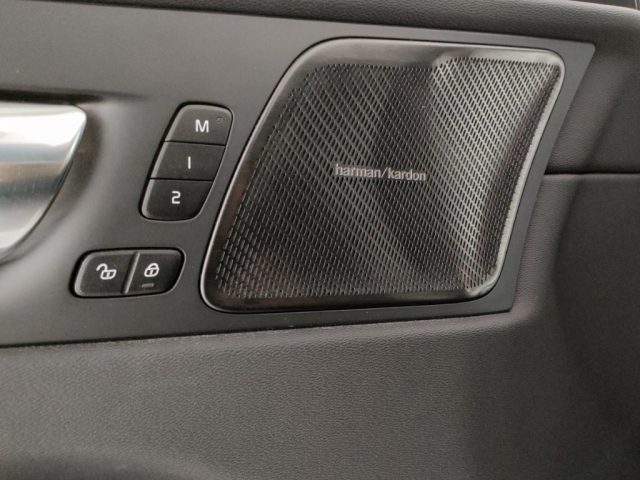 VOLVO XC60 usata, con Sedili riscaldati