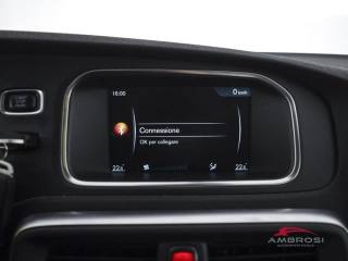 VOLVO V40 Cross Country usata 14