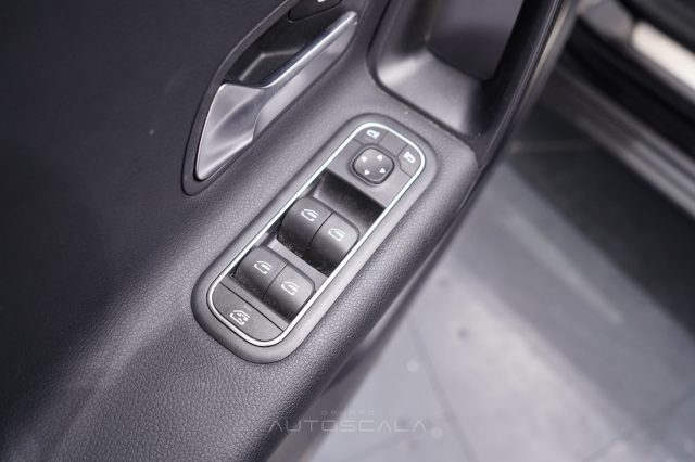 MERCEDES-BENZ A 180 usata, con Cerchi in lega