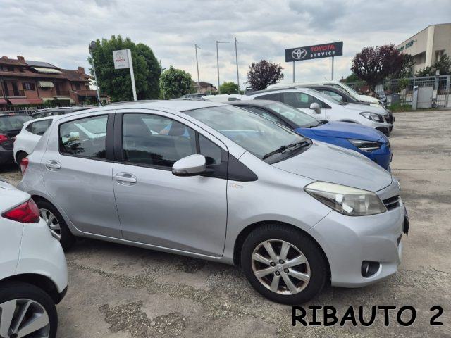 TOYOTA Yaris usata, con Alzacristalli elettrici
