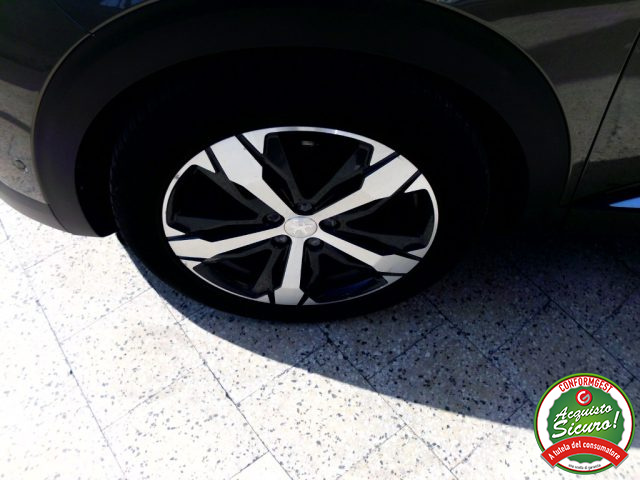 PEUGEOT 3008 usata, con Volante multifunzione