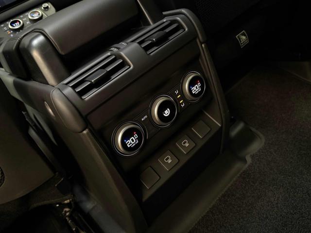 LAND ROVER Defender usata, con Sedile posteriore sdoppiato