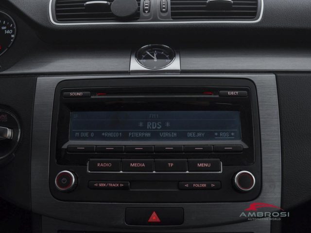 VOLKSWAGEN Passat usata 13
