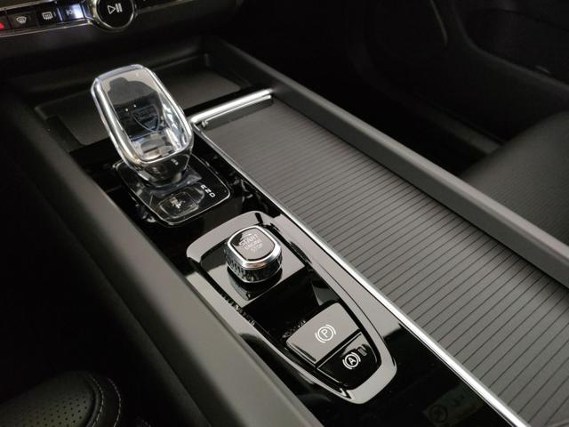VOLVO XC60 usata, con Fari LED
