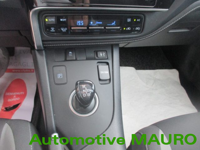 TOYOTA Auris usata 16