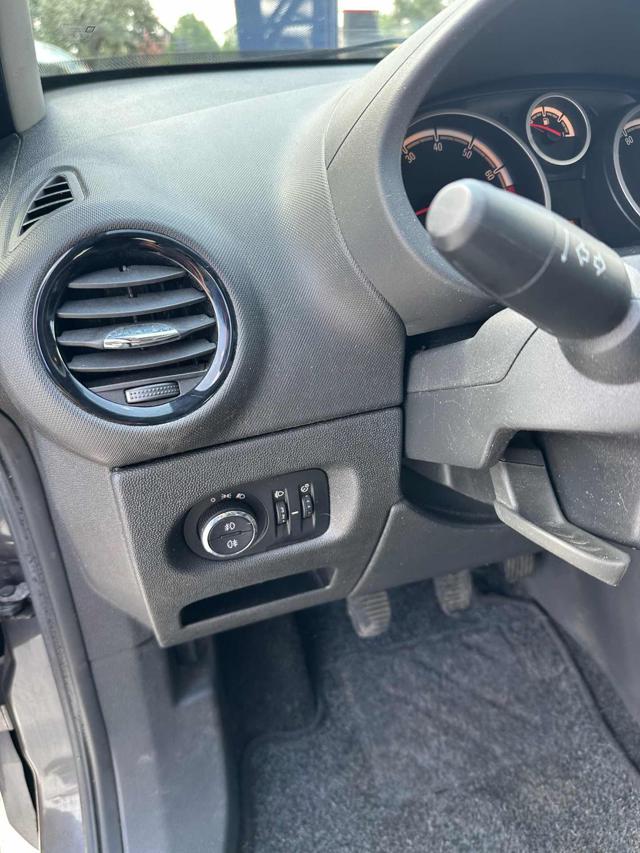 OPEL Corsa usata, con Servosterzo