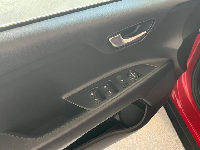 KIA Stonic usata, con Airbag testa