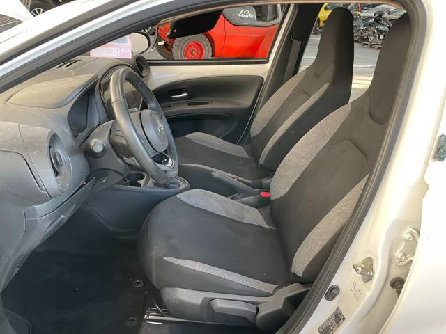 TOYOTA Aygo X usata, con Touch screen