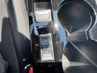 PEUGEOT 2008 usata, con Sedile posteriore sdoppiato