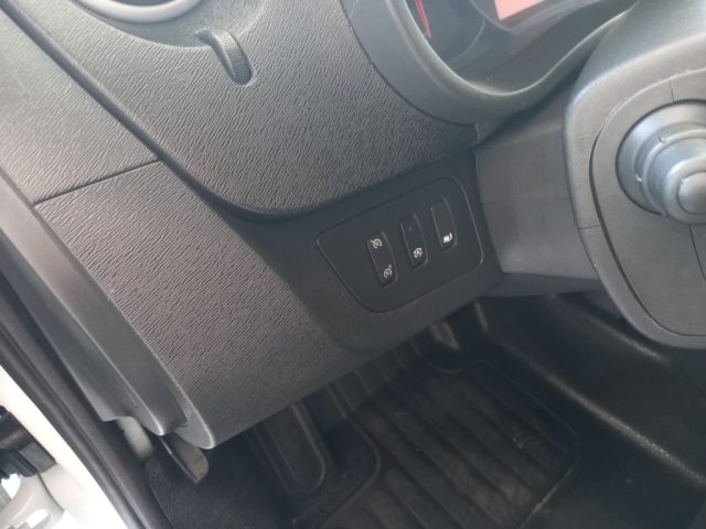 RENAULT Kangoo usata 15