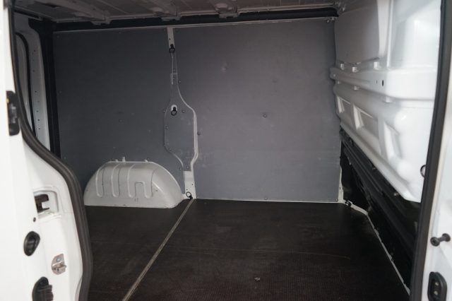 RENAULT Trafic usata 17