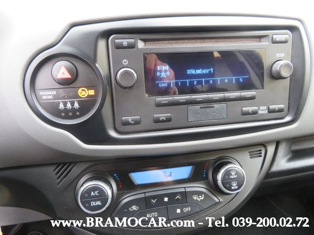 TOYOTA Yaris usata, con Servosterzo