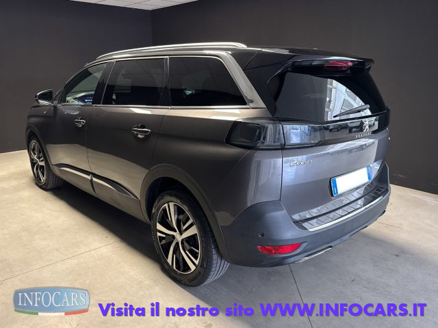 PEUGEOT 5008 usata, con Airbag