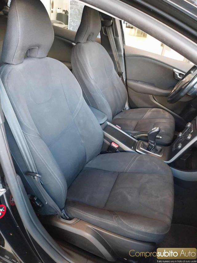 VOLVO V40 usata 22