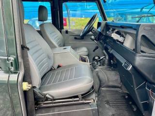 LAND ROVER Defender usata 8