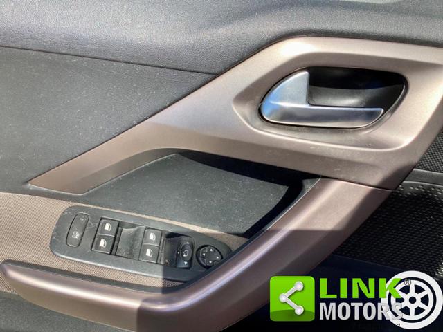 PEUGEOT 2008 usata, con Sistema di navigazione