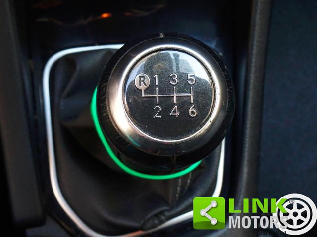 TOYOTA Auris usata, con Fendinebbia