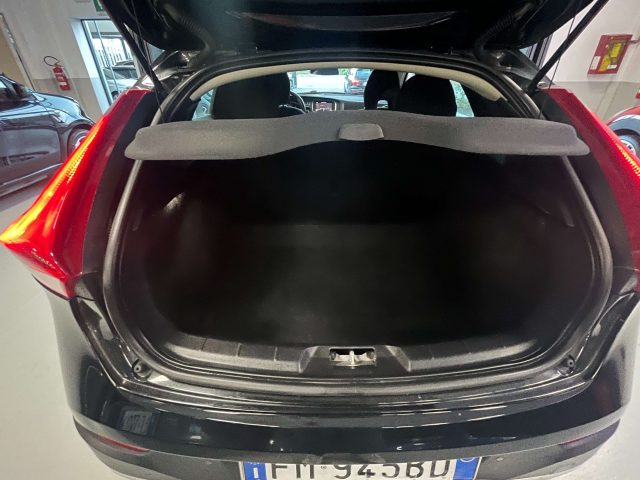 VOLVO V40 Cross Country usata, con Alzacristalli elettrici