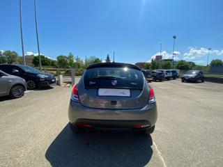 LANCIA Ypsilon usata, con Autoradio