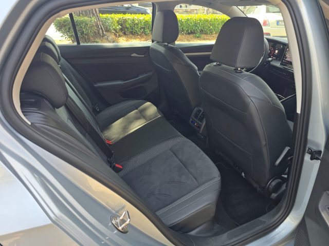 VOLKSWAGEN Golf usata 130