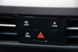 VOLKSWAGEN Golf usata, con Sistema di navigazione