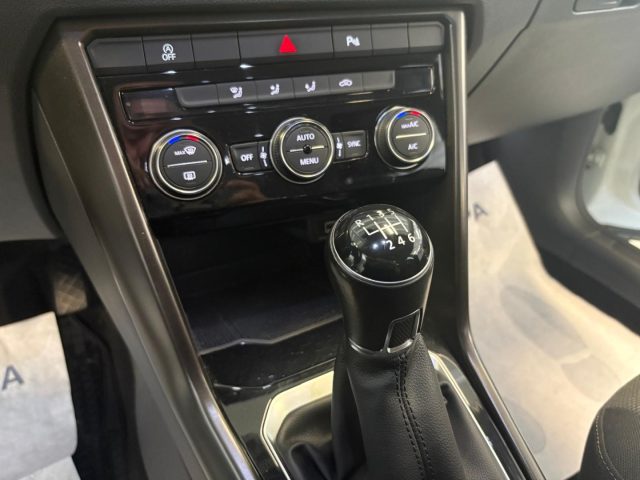 VOLKSWAGEN T-Roc usata, con Sedile posteriore sdoppiato