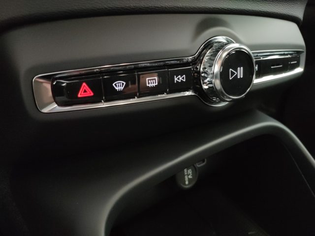 VOLVO C40 usata, con Luci diurne LED