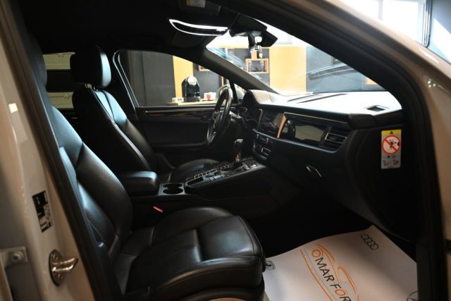 PORSCHE Macan usata 36