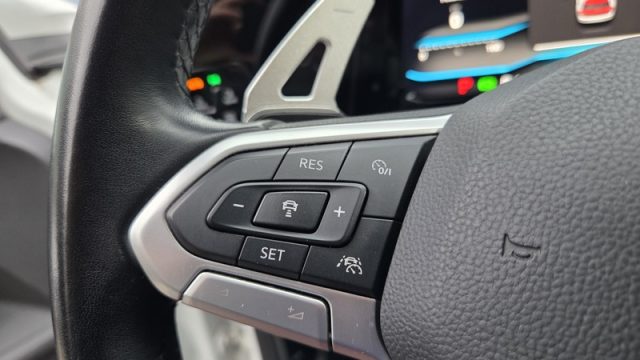 VOLKSWAGEN Golf usata, con Sistema di navigazione